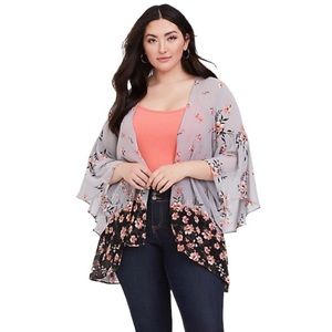 Torrid Gray Floral Chiffon Bell Kimono Size 3/4X